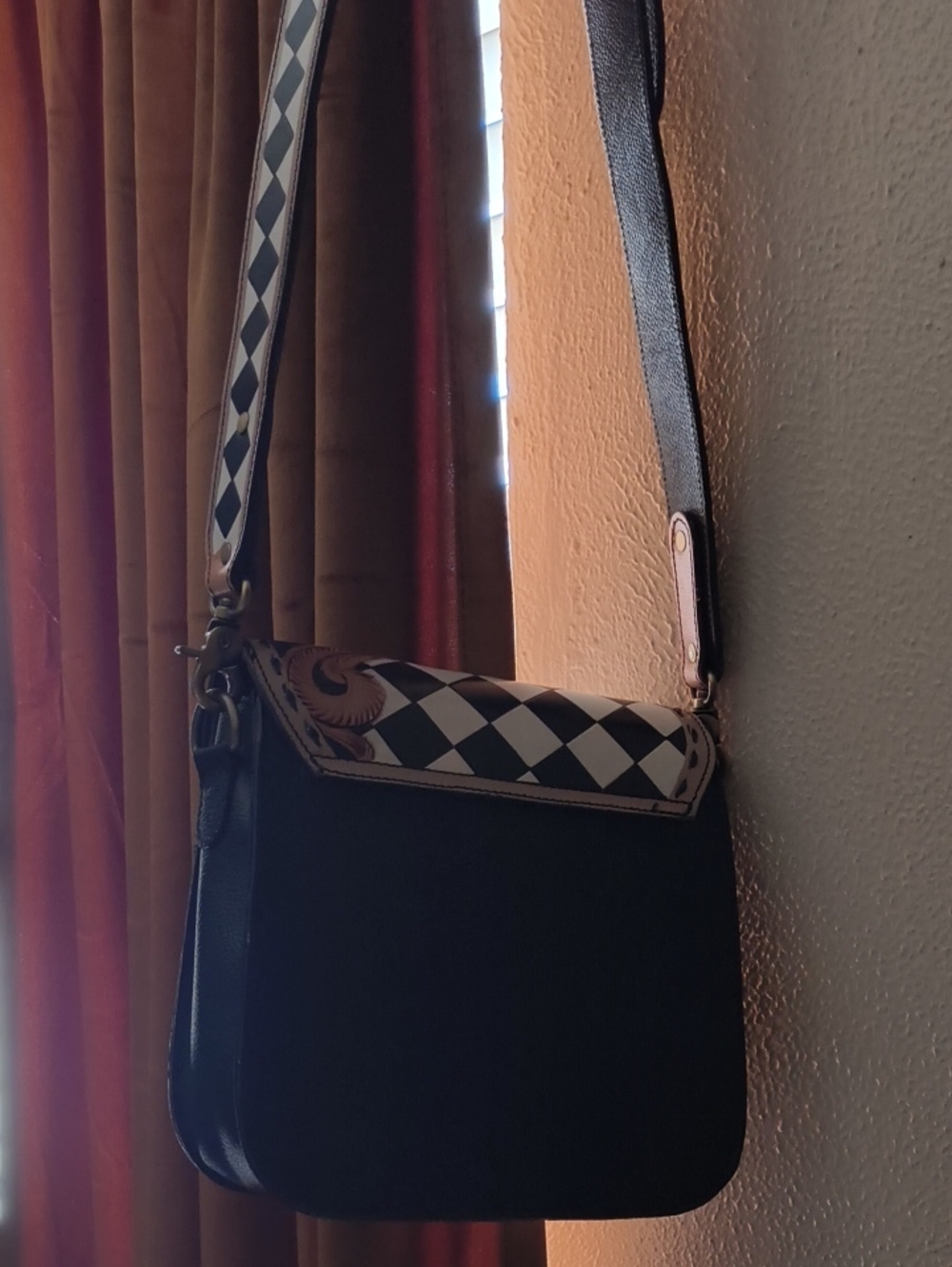 Western Black & Cream Tooled Leather Crossbody Bag - Picture 3 of 5